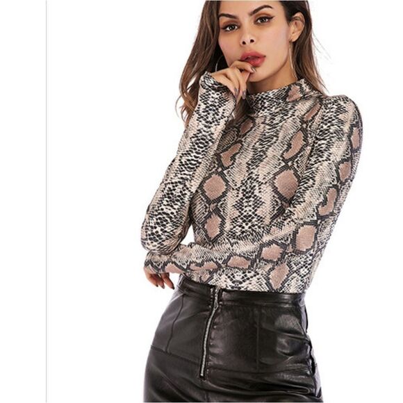 COPY - No boundaries snake print long sleeve new no tags - Picture 1 of 5